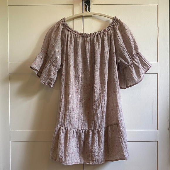 Easel Off Shoulder Floral Ruffle Top - Picture 3 of 5